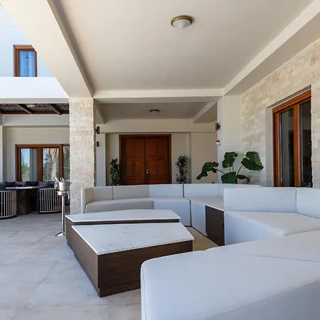 Alpha Estate & Villa Rethymno (Crete)