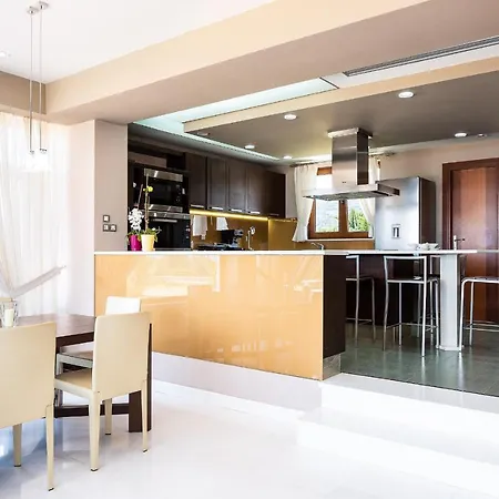 فيلة Alpha Estate & ريثيمنو