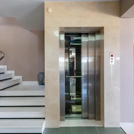 فيلة Alpha Estate &